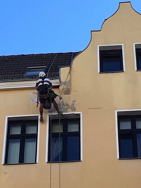 fe17320b-92db-4039-a52d-394ad47e704a-rm-limit-w-600-h-600-q-80-sm-true